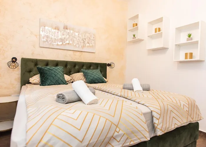 Apartment 88 - Rooftop Jacuzzi & Terrace